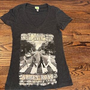 The Beatles Abbey Road women’s T-Shirt - Charcoal